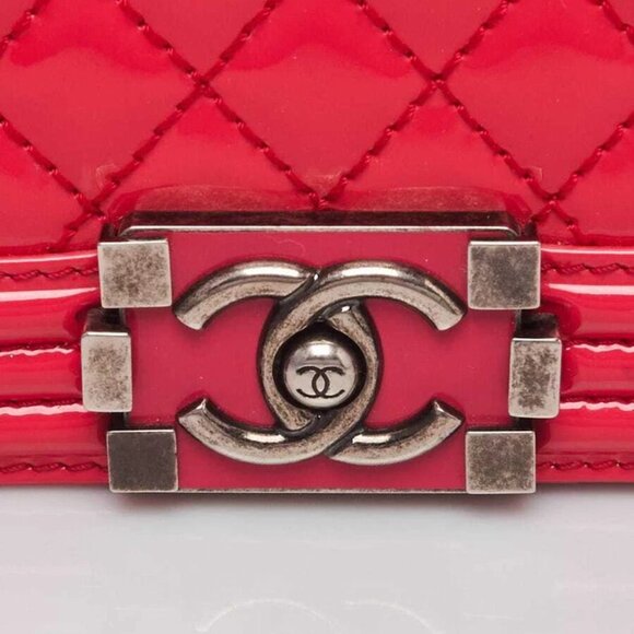 Chanel Pink Quilted Patent Leather Medium Boy Bag - Picture 4 of 10